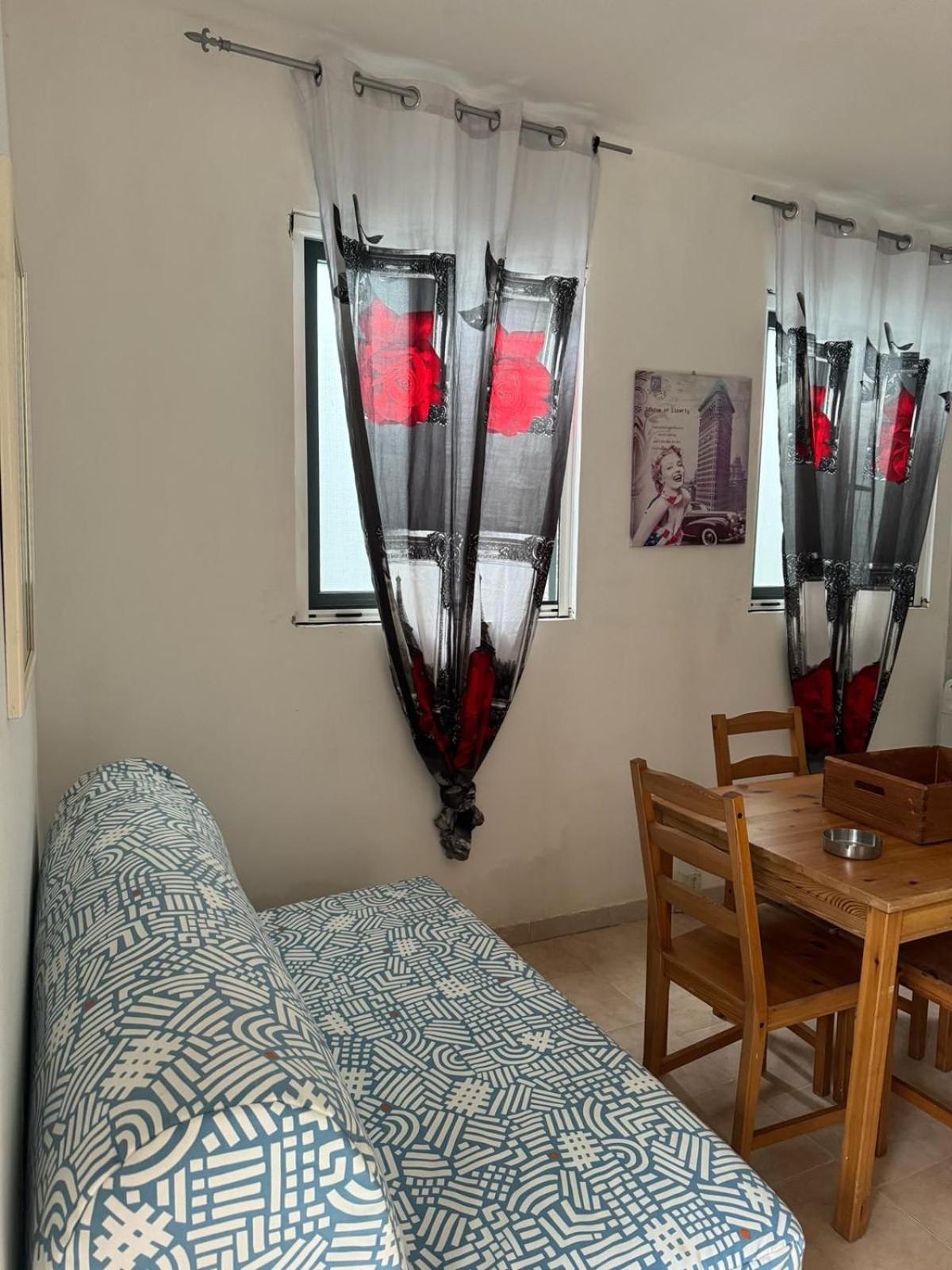 Oasi Erika Villa Paestum Bagian luar foto