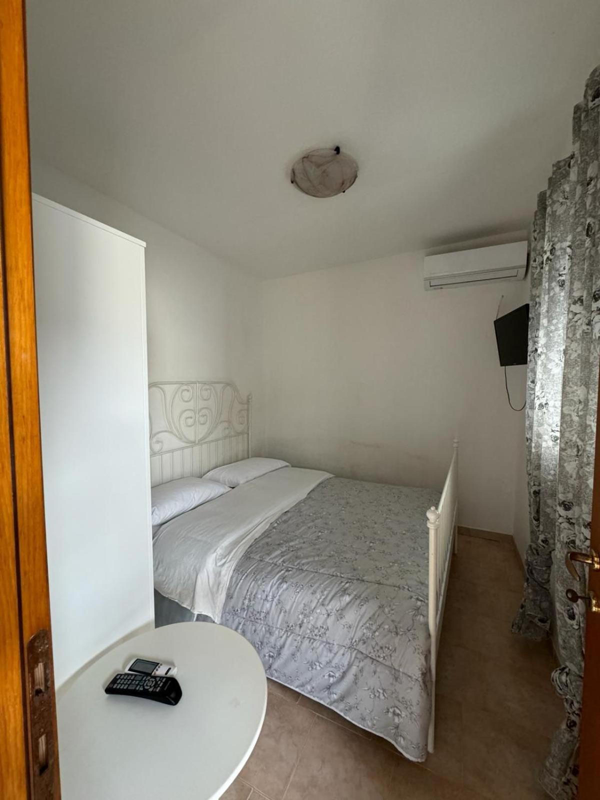 Oasi Erika Villa Paestum Bagian luar foto